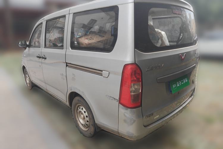 Used Wuling Rongguang V 2015 1.2L Practical Model
