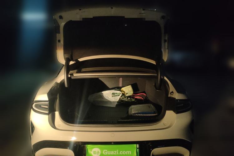 Used Xiaomi Auto SU7 2024 Four-Wheel Drive Ultra-Long Range Advanced Intelligent Driving Max Edition Trunk