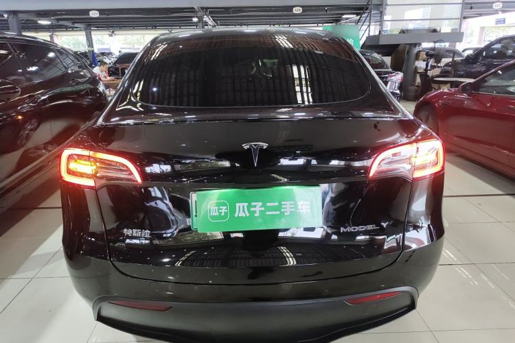 Used Tesla Model Y 2021 Long-Range All-Wheel-Drive Version
