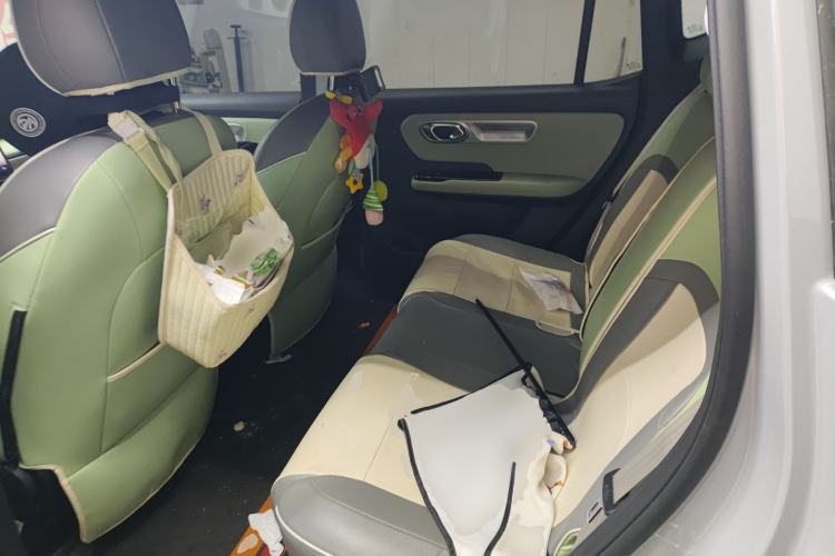 Used AION Y 2023 Plus 510 Enjoy Edition Interior 4