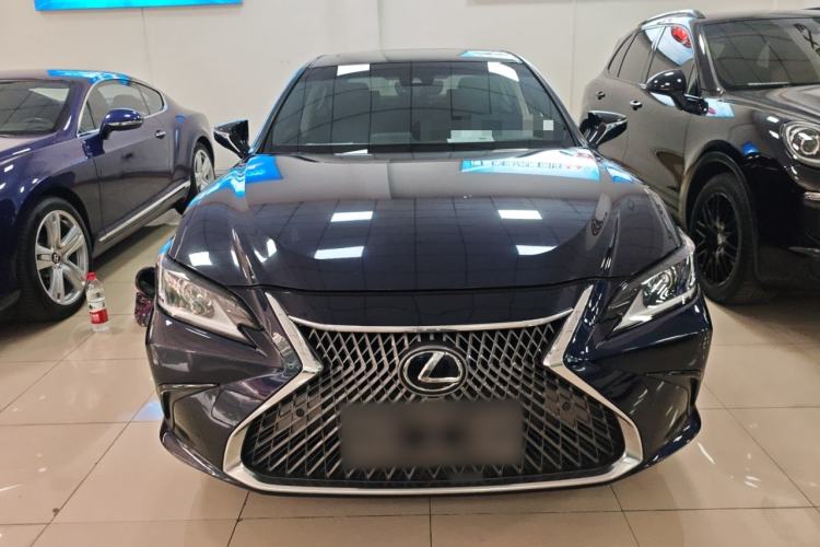 Used Lexus ES 2020 200 Excellence Edition Front