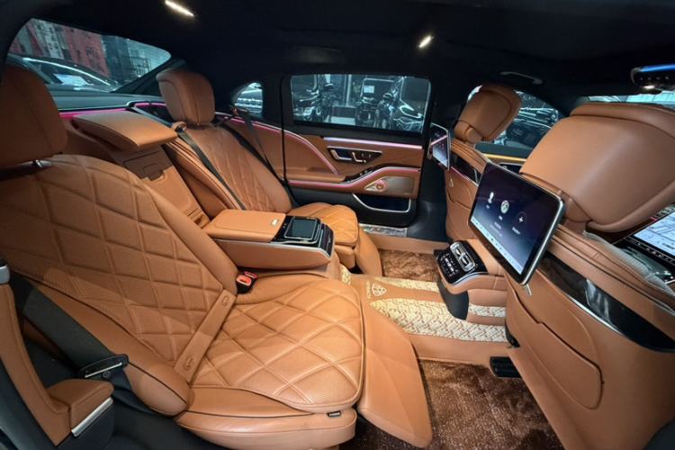 Used Mercedes-Benz Maybach S-Class 2021 S 480 4MATIC Interior 9