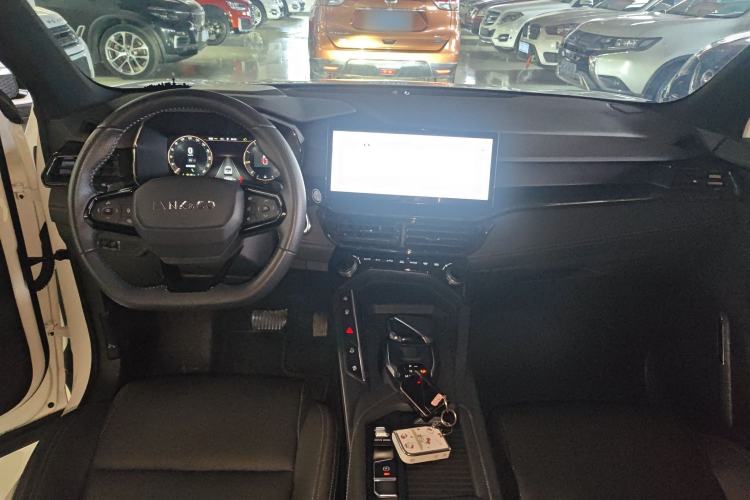 Used Lynk & Co 06 2023 Remix 1.5T JinPro Center Console