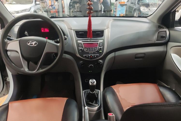 Used Hyundai Verna (older generation) 2014 1.4L Manual Smart GLS Trim
