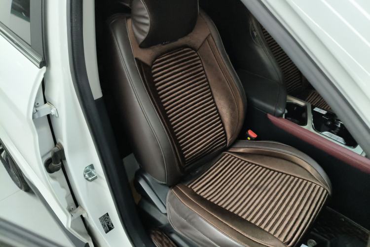 Used JETOUR X70 2023 1.5T DCT Beyond PRO Edition 5-Seater
