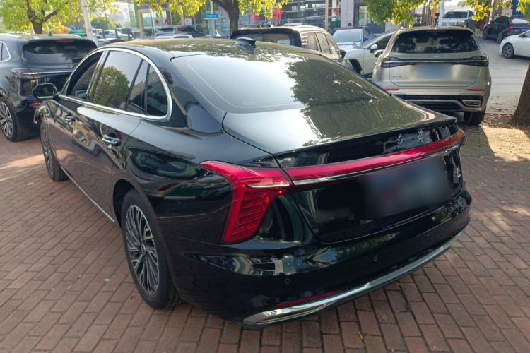 Used Hongqi H5 2025 2.0T Automatic Flag Edition – 500 000 Units Commemorative Version
