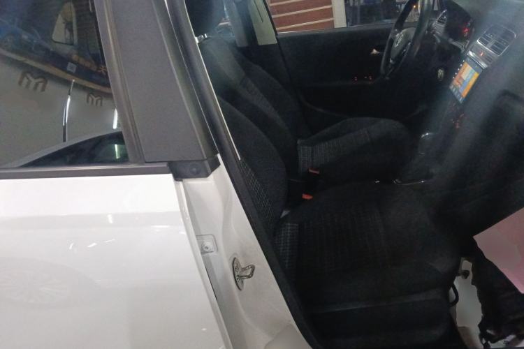 Used Volkswagen Polo 2016 1.6L Automatic Comfort Model Right Front Seat