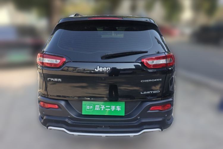 Used Jeep Cherokee 2017 2.0L Superior Edition
