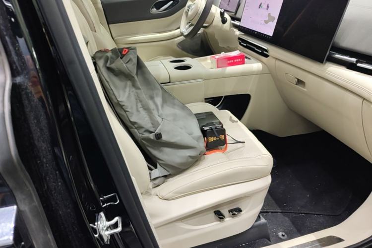 Used VOYAH Dream 2025 PHEV Four-Wheel-Drive Flagship Kunpeng Edition