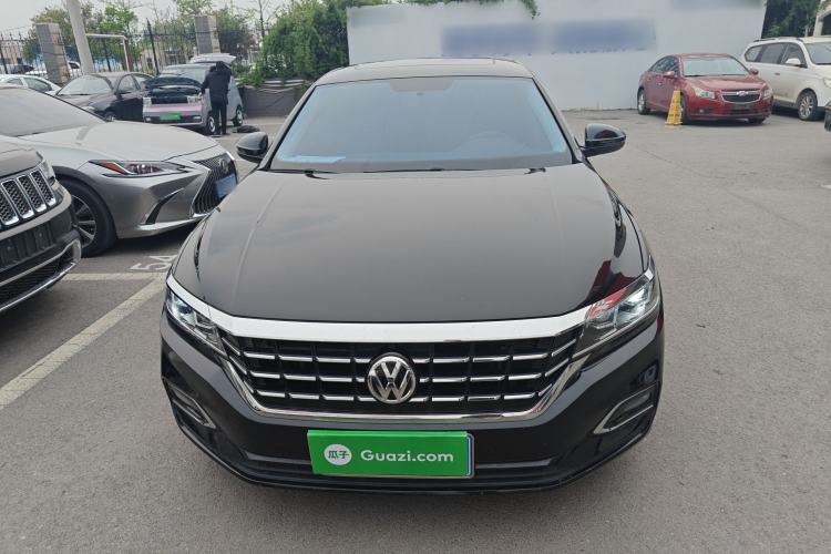 Used Volkswagen Passat 2019 280TSI Business Edition China VI Front