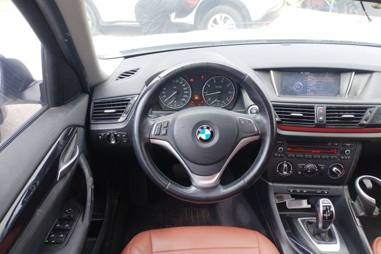 Used BMW X1 2015 sDrive18i Fashion Upgrade Edition Steering Wheel