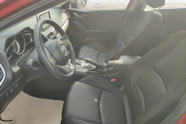 Used Mazda 3 Axela 2016 Sedan 1.5L Automatic Comfort Model
