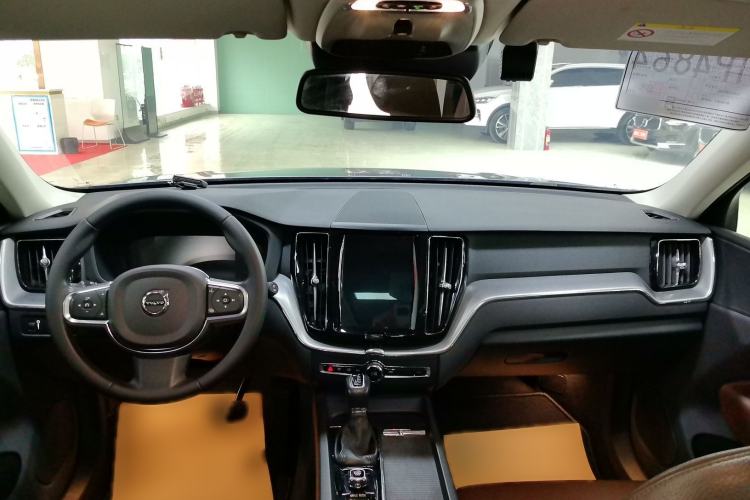 Used Volvo XC60 2020 T5 4x4 Zhiyi Luxury Edition