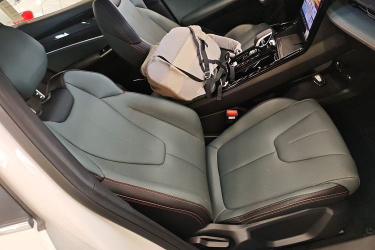 Used Geely Auto Emgrand X7 Sport 2024 1.5TD Smart Connect+