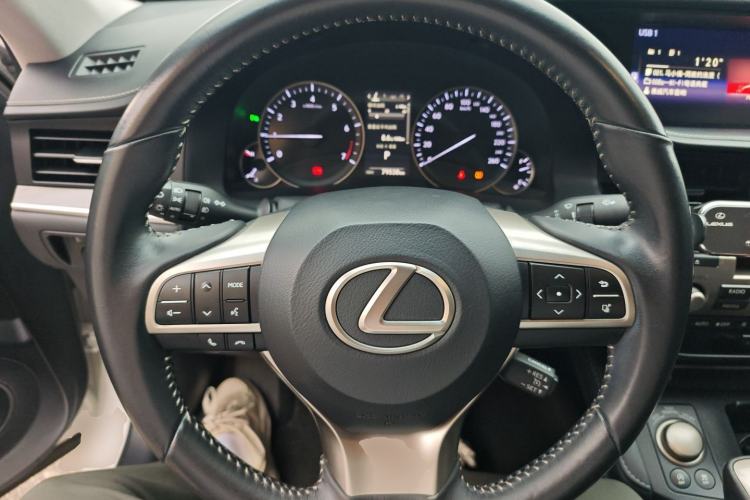 Used Lexus ES 2017 200 30th Anniversary Edition