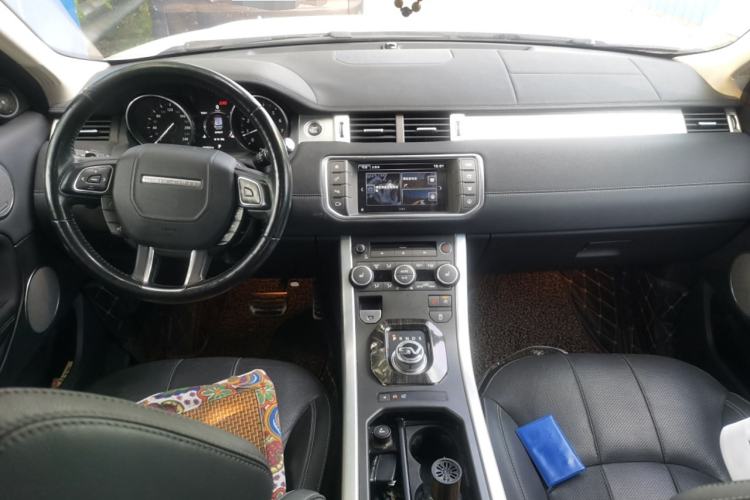 Used Land Rover Range Evoque 2016 2.0T SE PLUS Smart Enjoyment Edition Center Console