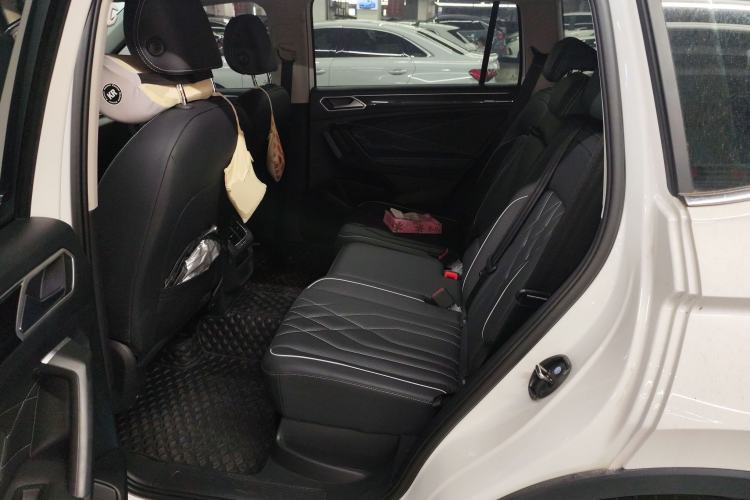 Used Volkswagen Tiguan L 2024 330TSI Automatic Two-Wheel Drive Smart Edition Left Rear Seat