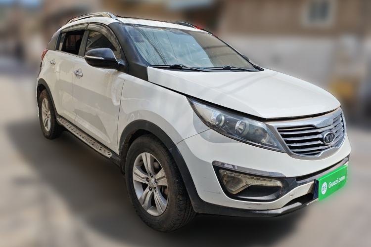 Used Kia Sportage R 2014 2.0L Automatic Two-Wheel Drive GLS Trim Front Right 45 Deg