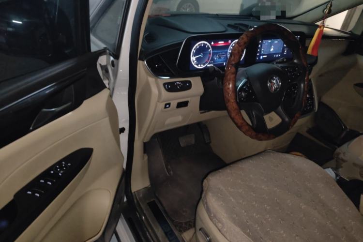 Used Buick GL8 2022 ES Landtrek 653T Luxury Edition Driver Seat