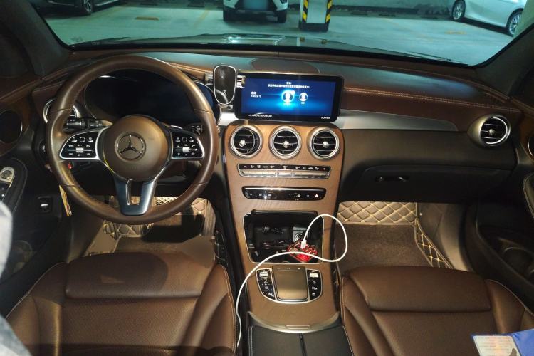 Used Mercedes-Benz GLC 2022 GLC 300 L 4MATIC Dynamic Edition Prestige Model Center Console