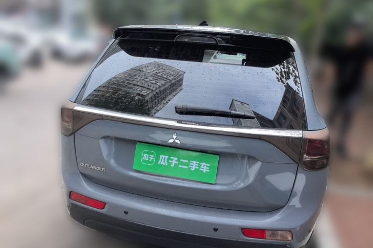 Used Mitsubishi Outlander 2013 2.0L Two-Wheel Drive Sport Navigation Version 5 Seats
