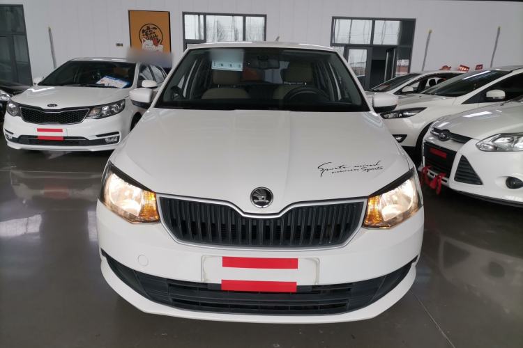Used Skoda Fabia 2015 1.4L Automatic Front-Drive Model
