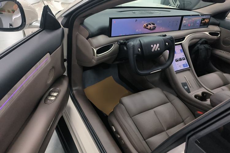 Used IM L6 2025 Ultra Model
