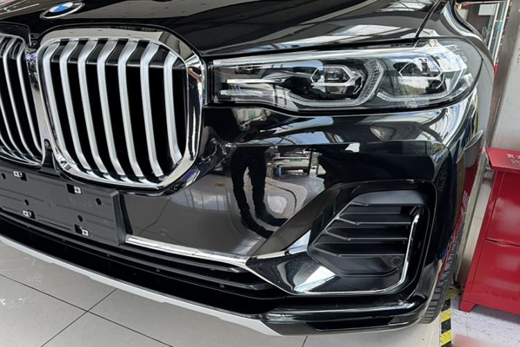 Used BMW X7 2022 xDrive40i Luxury Package with Leading Features