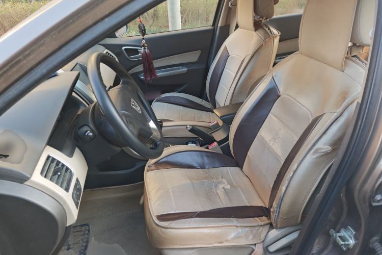 Used Baojun 630 2013 1.5L manual standard version