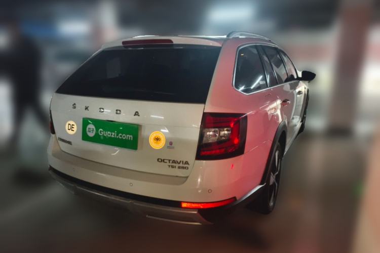 Used Skoda Octavia 2019 TSI280 DSG Luxury Edition Station Wagon China VI Standard Rear Right 45 Deg