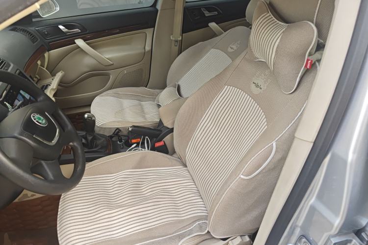 Used Skoda Octavia 2010 2.0L Manual Yijun Edition