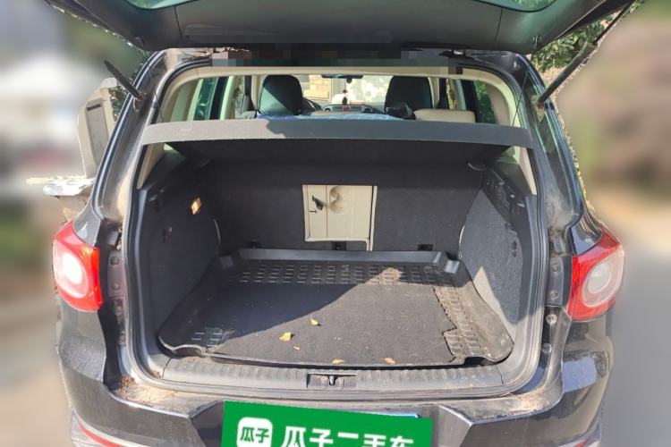 Used Volkswagen Tiguan 2010 2.0 TSI Automatic All-Wheel Drive Flagship Edition Trunk