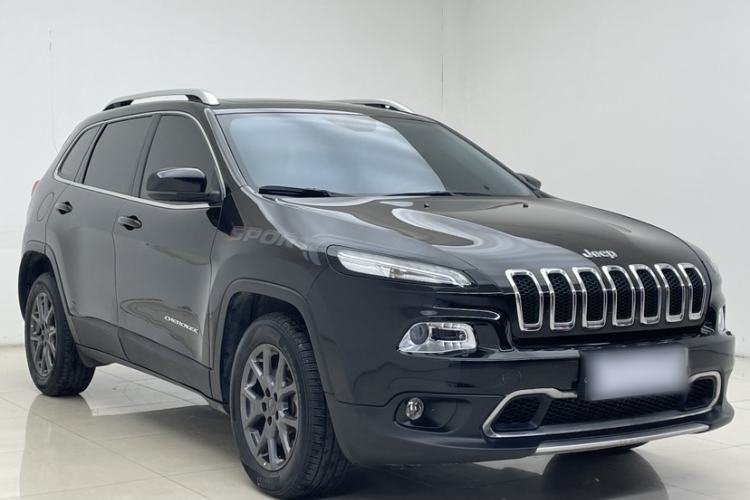 Used Jeep Cherokee 2020 2.0L Two-Wheel Drive Classic Sports Edition
