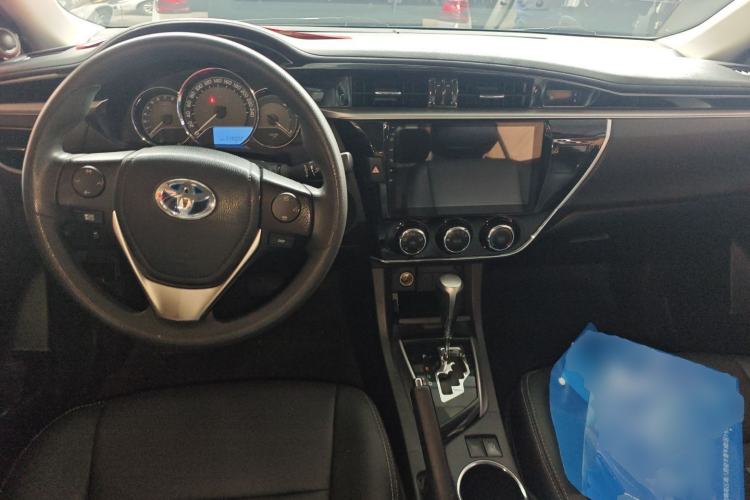 Used Toyota Corolla 2017 1.2T CVT GL-i Center Console