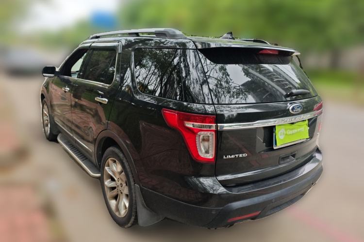 Used Ford Explorer 2013 3.5L Deluxe Model
