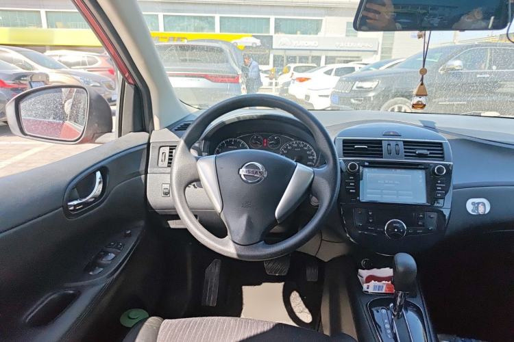 Used Nissan Tiida 2011 1.6L CVT Smart Version
