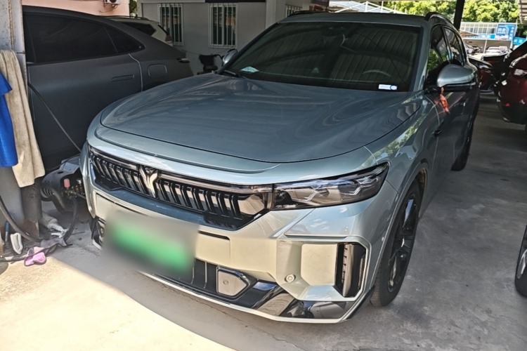 Used VOYAH FREE 2025 318 259 km All-Wheel-Drive Exploration Edition
