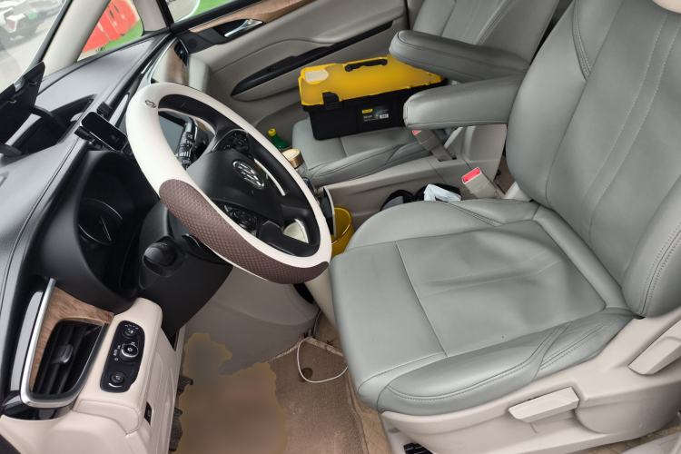 Used Buick GL8 2017 ES 28T Comfort Model China V Standard