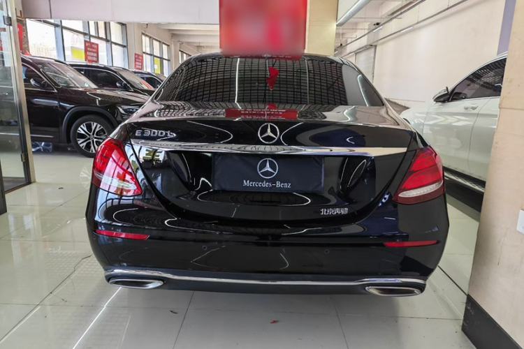 Used Mercedes-Benz E-Class 2020 E 300 L Luxury Model Exterior 4