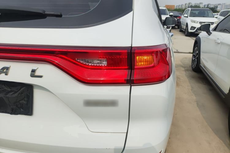 Used Haval M6 2021 PLUS 1.5T DCT Elite Smart Connectivity Model
