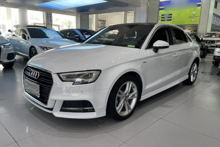 Used Audi A3 2019 Limousine 35 TFSI Fashion Edition China V standard Guazi used car, China used car export, Used car for sale, Used  cars, Cheapest cars for sale