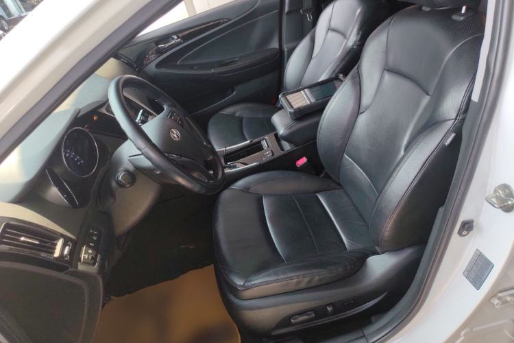 Used Hyundai Sonata 2015 Classic 2.0L Automatic Luxury Edition Left Front Seat