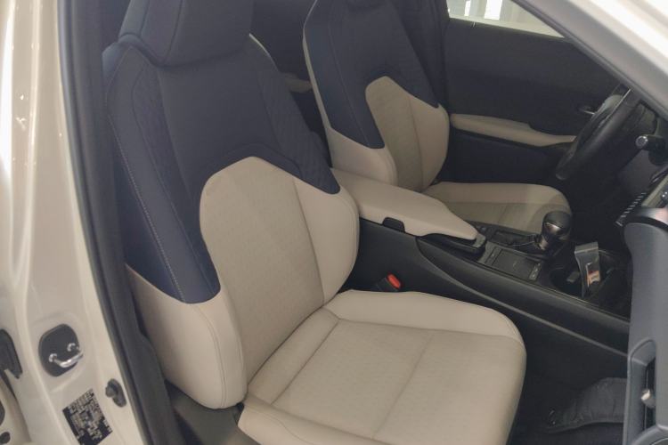 Used Lexus UX 2020 260h Explore & Adventure Edition
