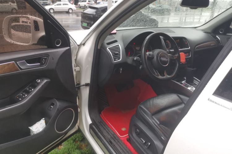 Used Audi Q5 2013 40 TFSI Comfort Edition Driver Seat