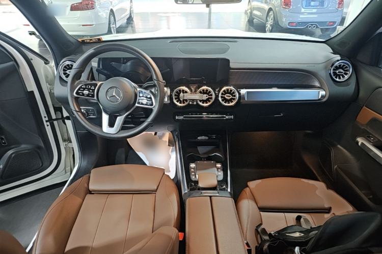 Used Mercedes-Benz GLB 2021 GLB 200 Fashion Model Center Console