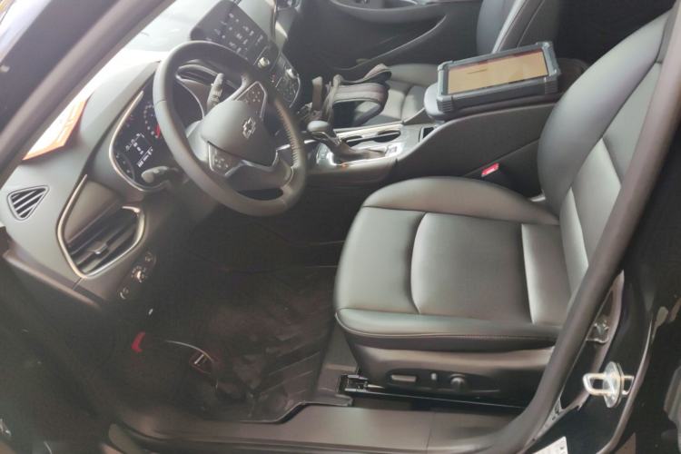 Used Chevrolet Malibu XL 2022 Redline 550T Automatic Sport Edition Left Front Seat