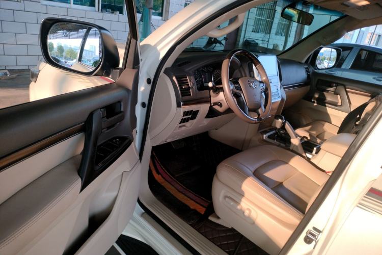 Used Toyota Land Cruiser 2019 4.0L GX-R 7 Seats Parallel Import