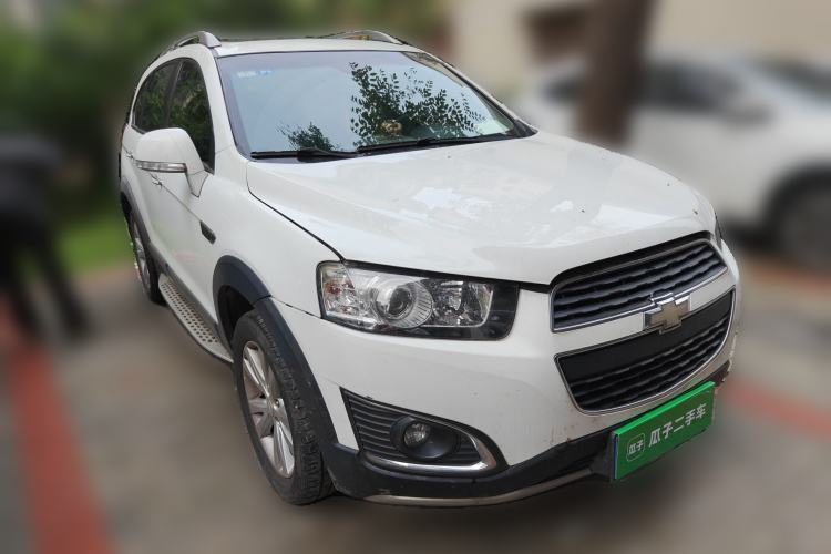 Used Chevrolet Captiva 2015 2.4L 4x4 Flagship Edition 7-Seater
