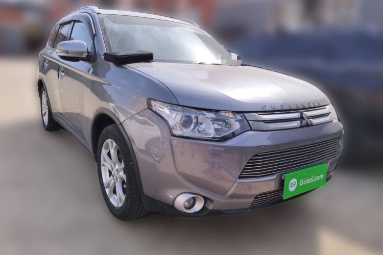 Used Mitsubishi Outlander 2014 2.4L 4x4 Deluxe Value Edition 5 Seats