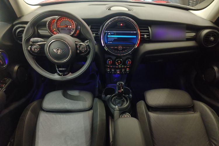 Used MINI MINI 2018 1.5T COOPER Artist Five-Door Edition
